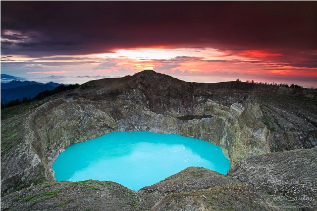 gunung terindah di indonesia - gunung kelimutu.jpg