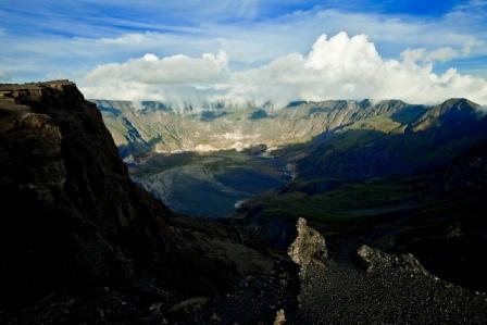 gunung terindah di indonesia - gunung tambora.jpg