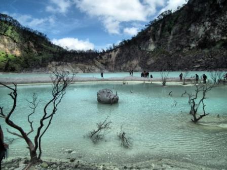 Kawah-Putih-Ciwidey.jpg