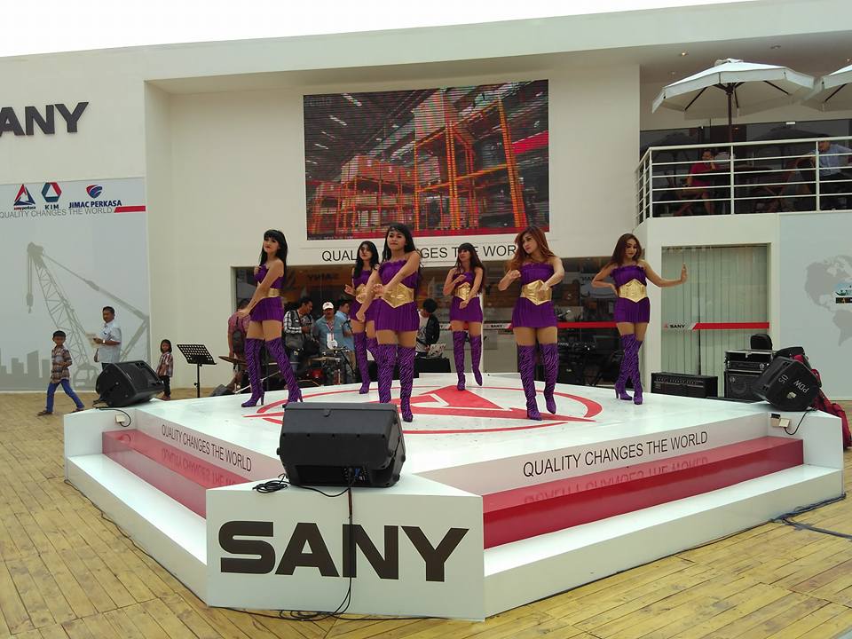 sexy dancer oleh mitra prestasi agency spg event jakarta pada minning expo 2015.jpg