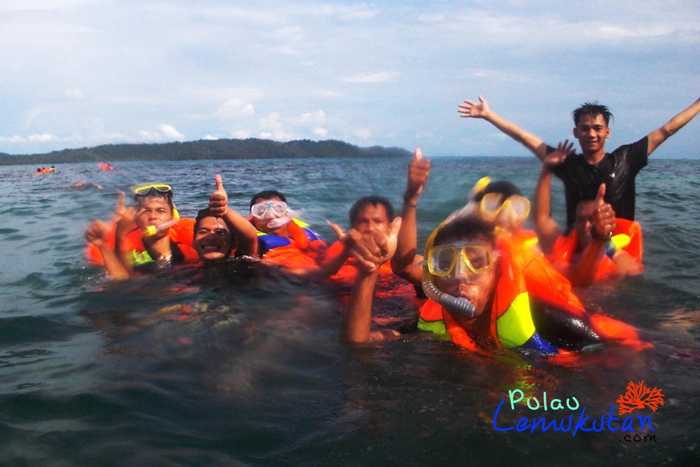 snorkeling tim crop 1000.jpg