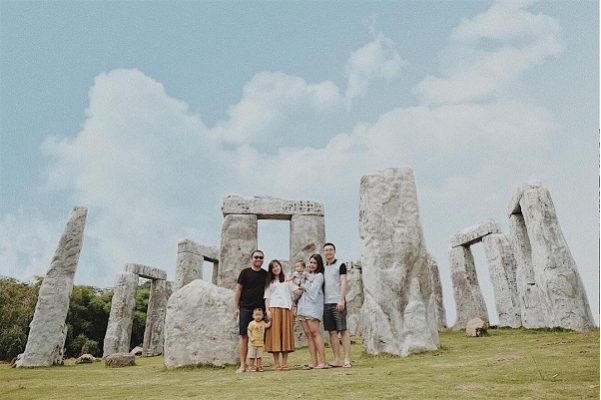 stonehenge jogja.jpg