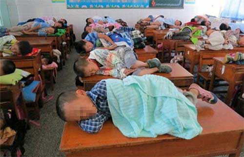 tidur-di-kelas.jpg